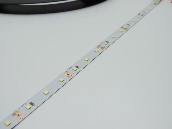 Potravinářský pásek: RYBY, 15000-25000K, 12W/m, PROFI, 12V, IP20, 60LED/m, SMD2835, záruka 5 let