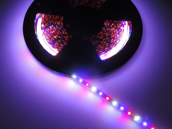 Akvarijní pásek 12W s plným spektrem,12V, 450nm+650nm+6500K