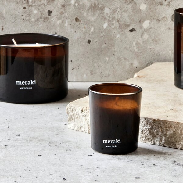 Set dvou sójových vonných svíček Meraki Warm Tonka