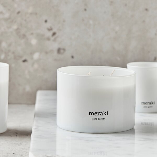 Sójová vonná svíčka Meraki White Garden 340 g