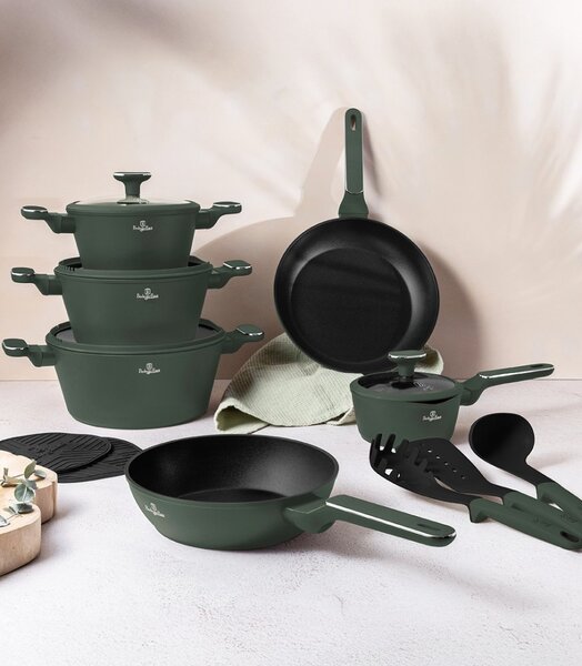 Sada nádobí s titanovým povrchem 15 ks Matte Green Collection