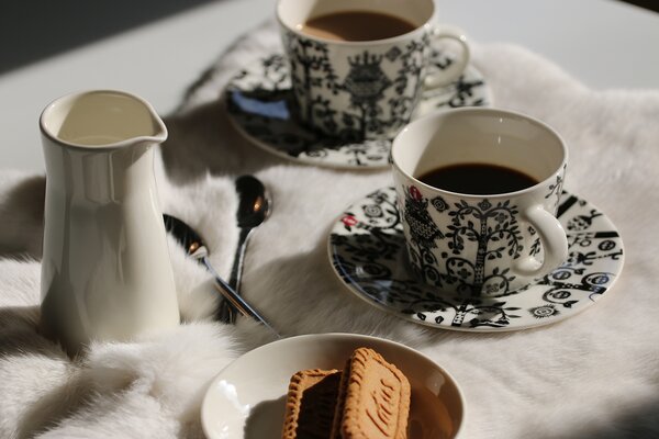 Hrnek Taika iittala 0,4 l černý
