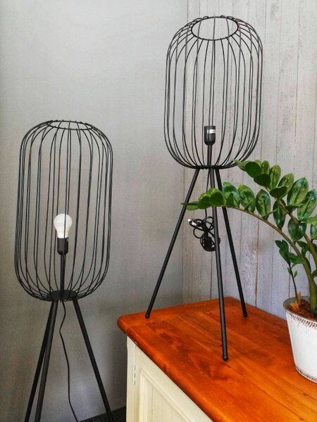 Kovová černá lampa Velikost: Střední