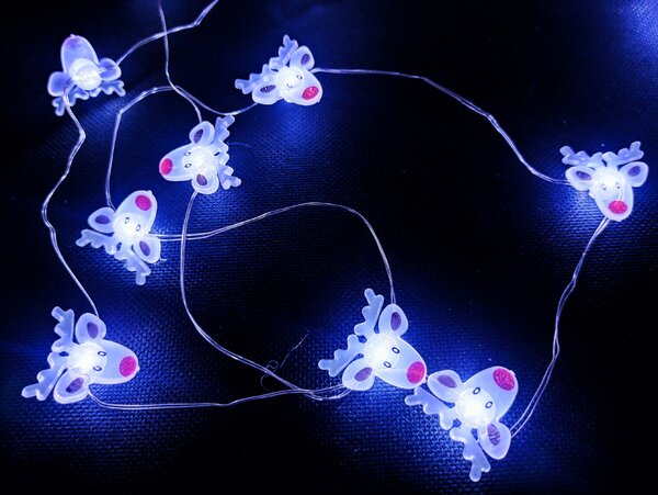 Vnitřní vánoční LED mikro řetěz - sobi, 40 LED, 4m, studená bílá, na baterie