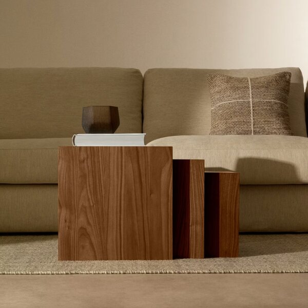 Kave Home Set tří ořechových odkládacích stolků Litto