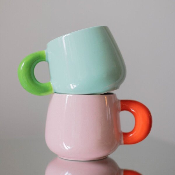 Růžový hrnek z kostního porcelánu 470 ml Coco – ONA