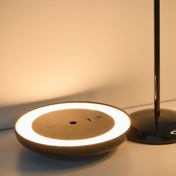 Kave Home Černá kovová nabíjecí LED lampa Porte
