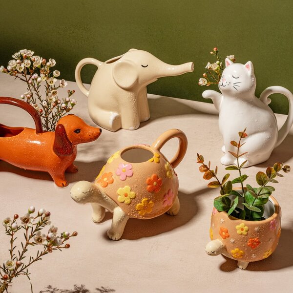 Porcelánová konvička na zalévání Sausage Dog – Sass & Belle
