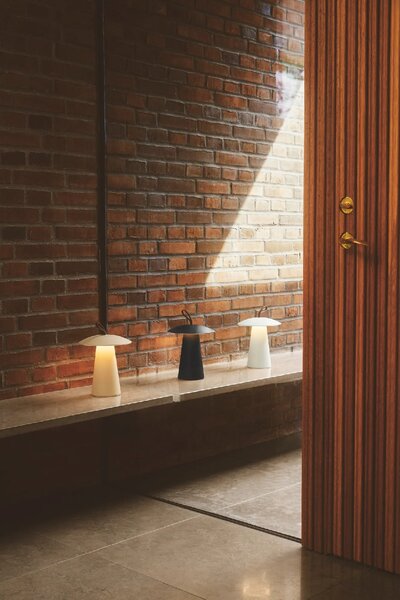 Venkovní přenosná LED lampa Nordlux Ara To Go 2, IP54 Barva: Bílá