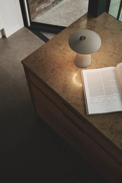 Venkovní přenosná LED lampa Nordlux Ara To Go 2, IP54 Barva: Bílá