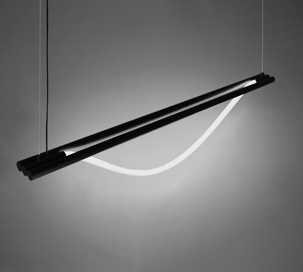 ZAHO Závěsné LED svítidlo SPRITZER 2, 34W, d. 140 cm Barva: Černá, Teplota světla: 3000K - teplá bílá, Stmívání, řízení: ON/OFF (bez stmívání)