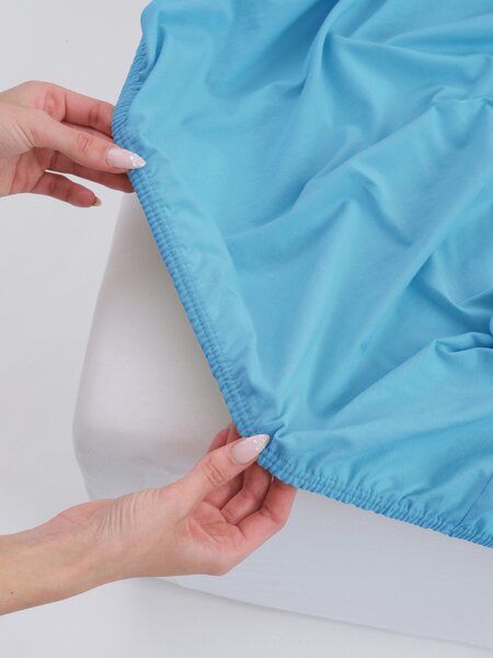 MK Lůžkoviny Jersey prostěradlo do postýlky s elastanem 60 × 120 cm – světle modré