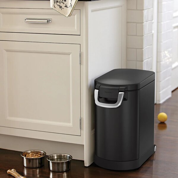 Simplehuman kontejner na 25 L granulí, 11-13 kg suchého krmiva, vzduchotěsný, černá ocel