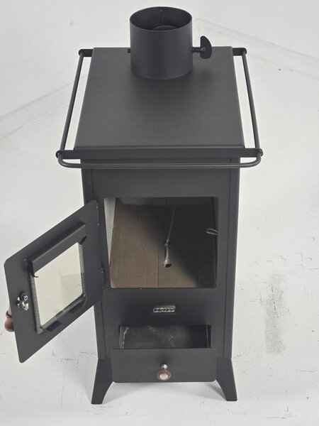 PRITY MINI SP kompaktnÃ krbová kamna na dÅ™evo, 5,2 kW, tÅ™Ãda A, Äerná