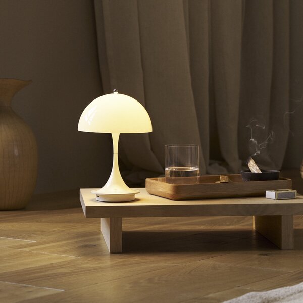 LOUIS POULSEN Přenosná lampa Panthella 160, Opal beige