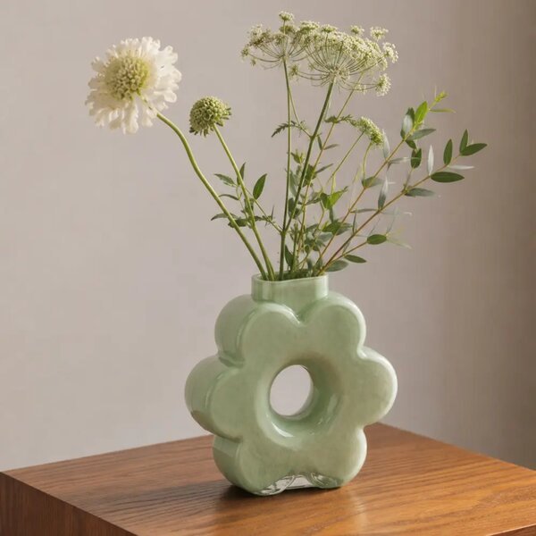 -25 % Dny MOMENTI– Jotex Zelená skleněná váza BLOMSTRA 22 cm