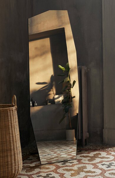 Ferm Living designové zrcadla Shard Free Standing Mirror (165 x 57 cm)