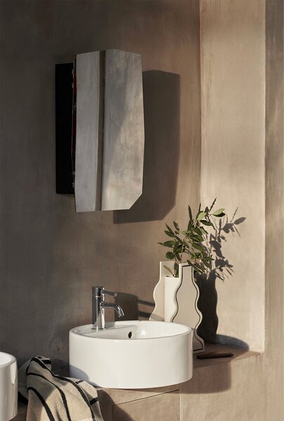 Ferm Living designové zrcadla Shard Mirror Cabinet (57 x 37 cm)