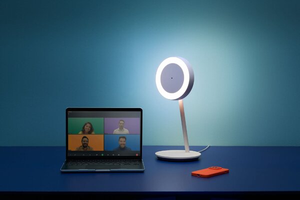 WiZ Portrait stolní lampa LED 10W 600lm 2700-6500K 38cm IP20, bílá