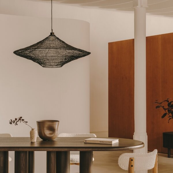 Černé kovové závěsné světlo Kave Home Makai 87 cm