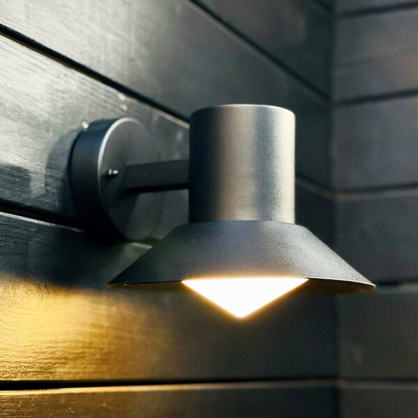 Dyberg Larsen Venkovní nástěnné svítidlo Venice, černé, Ø 20 cm, stmívatelný, Černá, kov, Design