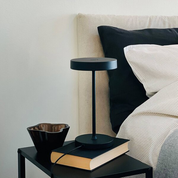 Dyberg Larsen LED stolní lampa Starlight, černá, výška 26 cm, stmívatelný, Černá, Obývací pokoj / jídelna, kov, Design