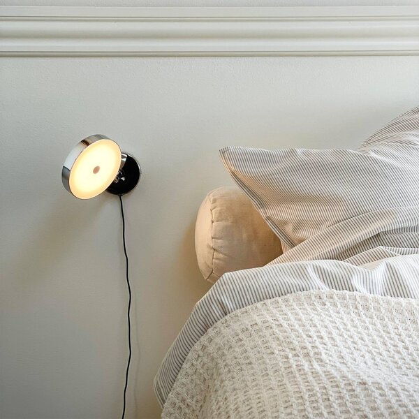Dyberg Larsen LED nástěnné světlo Starlight, chrom Ø 14 cm, stmívatelné., stmívatelný, Chrom / stříbro, Obývací pokoj / jídelna, kov, Design
