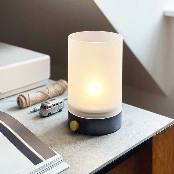 Dyberg Larsen LED stolní lampa Cozy, výška 20,5 cm, beton, stmívatelný, Hliník / šedá / zinek, Obývací pokoj / jídelna, Beton, Design