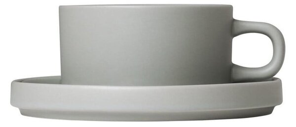 Sada 2 světle šedých keramických šálků na čaj s podšálky Blomus Pilar, 170 ml