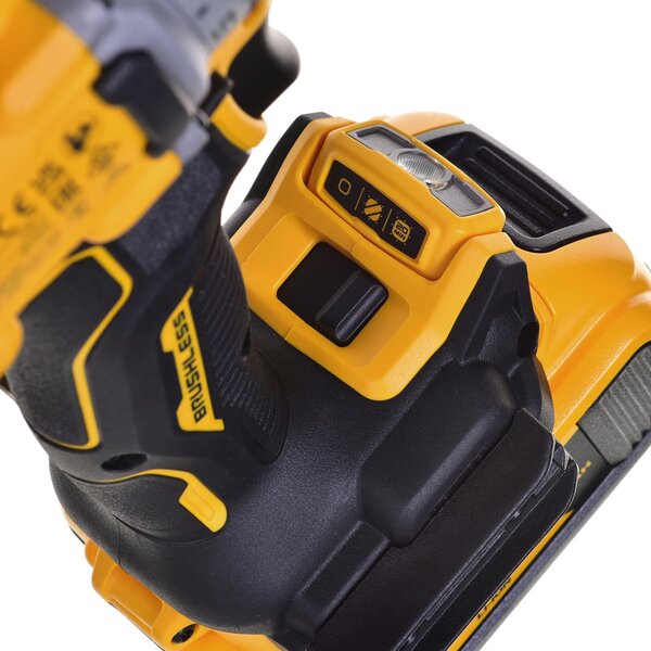 VRTÁK/ŘIDIČ DEWALT DCD800P2T-QW 18V 2X5,0AH BL TSTAK
