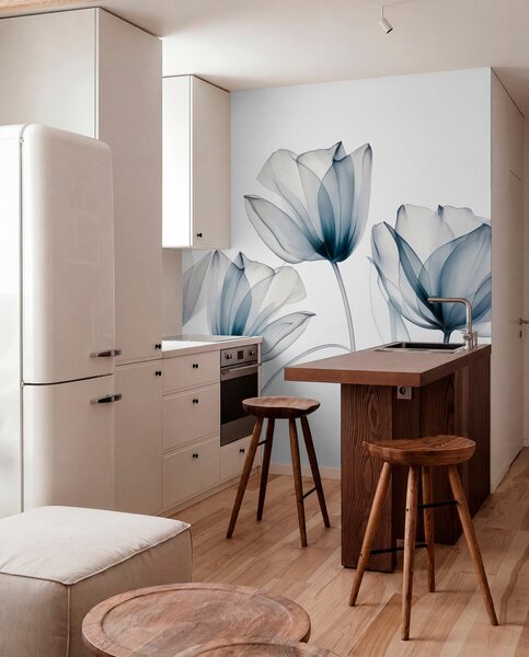Fototapety Průsvitné modré a bílé tulipány s dlouhými stonky na světlém pozadí, jemné a strukturované, Fototapety moderní, w09538 : uwalls.cz