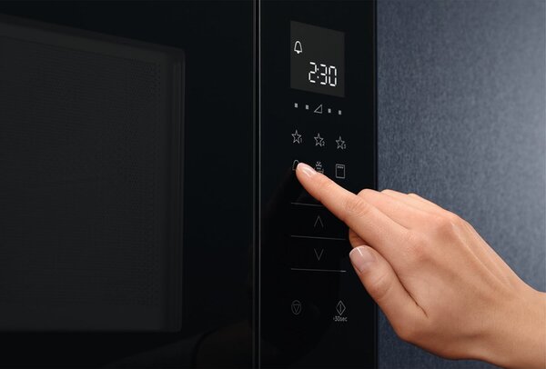Electrolux LMS2203EMK Černá Samostatná mikrovlnná trouba Vestavěné 700 W