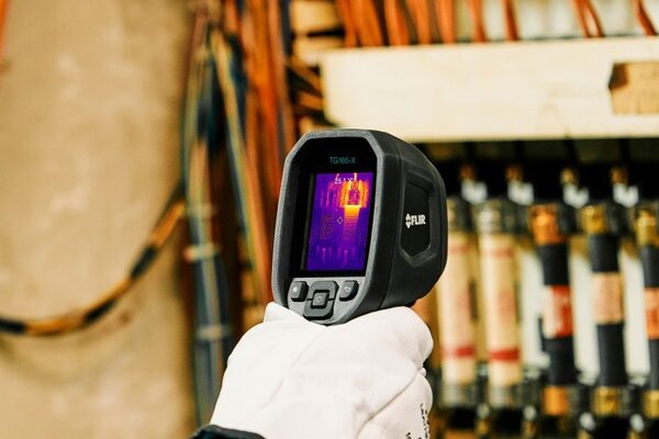 FLI FLIR TG165-X Černá 2/3" 80 x 60 px Vestavěný displej LCD 320 x 240 px