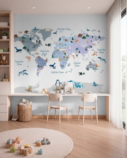 Fototapety Modrá mapa ve stylu akvarelu s motivy zvířat, rostlin a architektury. Popisky v němčině, Fototapety mapy světa, c00009dev1 : uwalls.cz