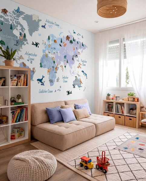 Fototapety Modrá mapa ve stylu akvarelu s motivy zvířat, rostlin a architektury. Popisky v němčině, Fototapety mapy světa, c00009dev1 : uwalls.cz
