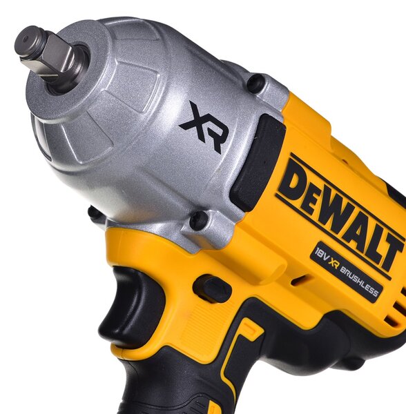 Rázový klíč 1/2" 18V 2x5,0Ah DCF900P2T-QW DEWALT