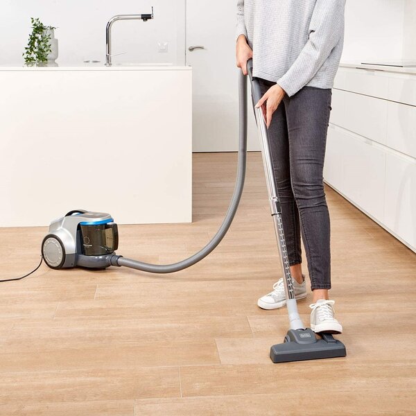 Šňůrový vysavač Black+Decker BXVML700E