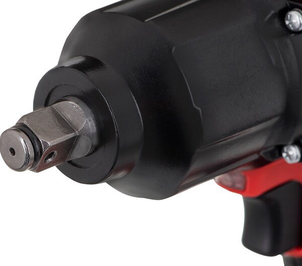 Střídavý rázový klíč 1/2" 700Nm YATO YT-82806