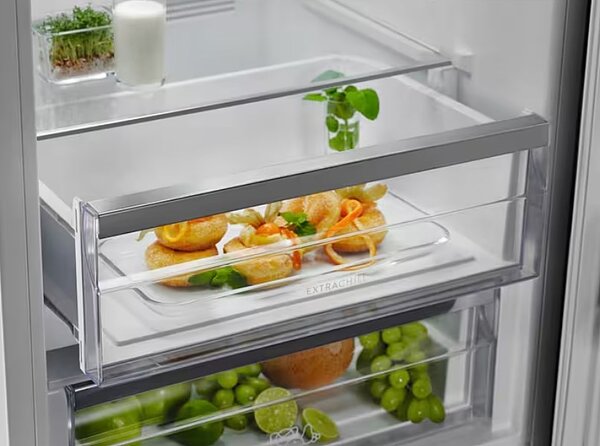 Chladnička s mrazničkou ELECTROLUX LNT7ME36G2
