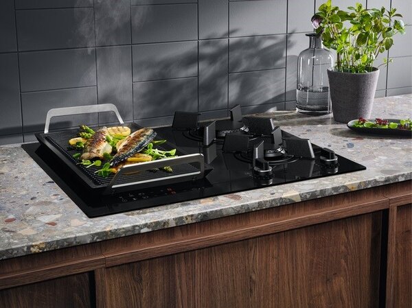 Plynová indukční varná deska ELECTROLUX KDI641723K 800 Mixed 60 cm Černá