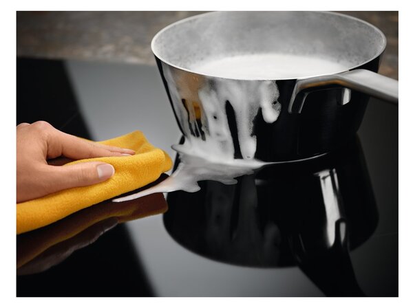 Electrolux LIT30230C Černá Vestavěné 29 cm Indukční varná deska se zónami 2 zóna/zón