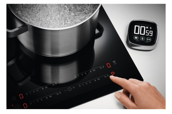 Electrolux LIT30230C Černá Vestavěné 29 cm Indukční varná deska se zónami 2 zóna/zón