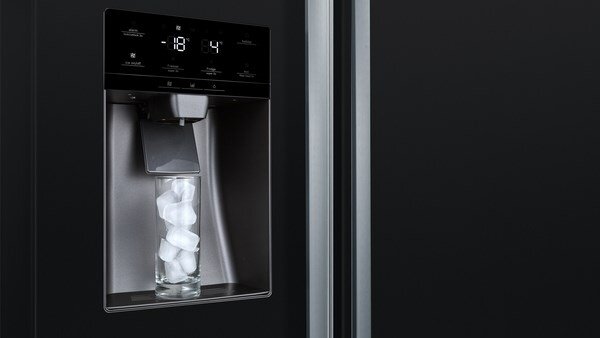 Bosch Serie 6 KAD93ABEP lednice s mrazničkou (vedle sebe) Stojací 562 l E Černá