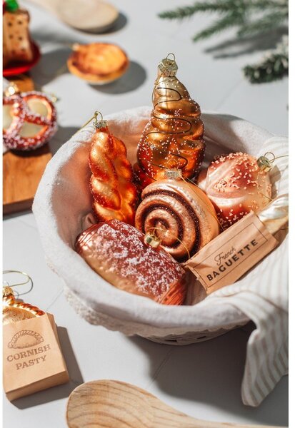 Skleněná vánoční ozdoba 3,5 cm Plait Bread – Sass & Belle