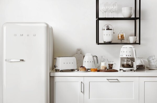 Smeg DCF02WHEU kávovar Plně automatické Kávovar na překapávanou kávu 1,4 l
