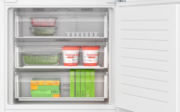 Bosch Serie 4 KBN96VFE0 lednice/mrazák Vestavěné 383 l E Bílá