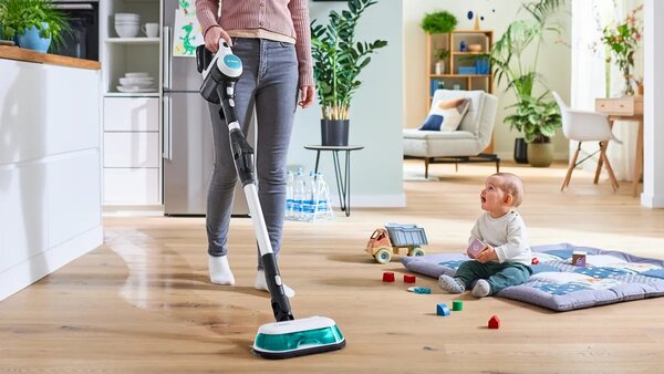 BOSCH Akumulátorový vysavač 2 v 1, vysávání a mopování Unlimited 7 ProHygienic Aqua White