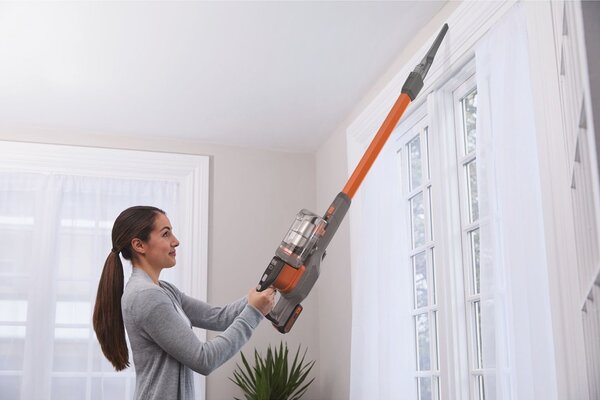 Black+Decker Vertikální vysavač Black & Decker BHFEV182C-QW 18V