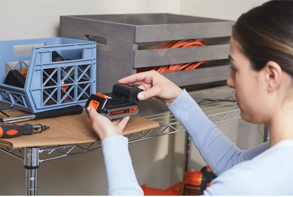 Black+Decker Vertikální vysavač Black & Decker BHFEV182C-QW 18V