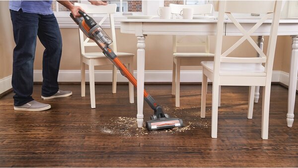 Black+Decker Vertikální vysavač Black & Decker BHFEV182C-QW 18V